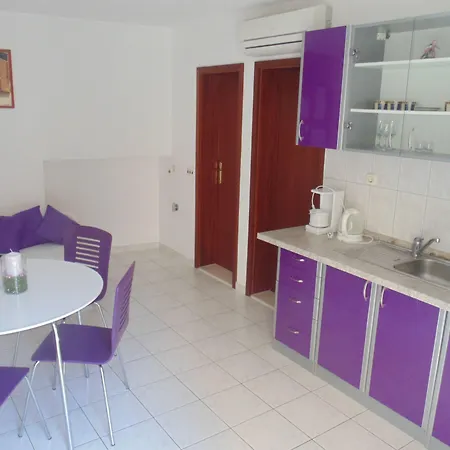 Petricevic بيت ضيافة 3*