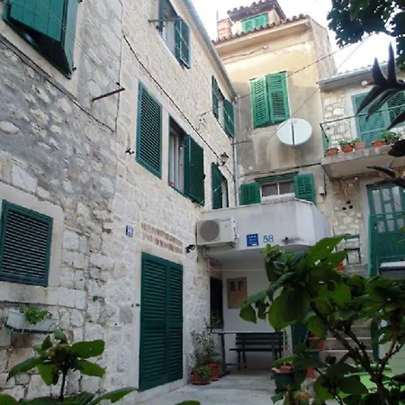 بيت ضيافة Petricevic